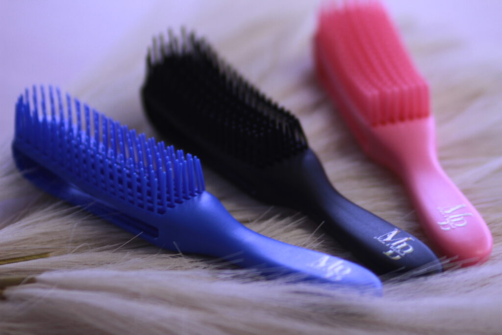 Brosse souple cheveux bouclés ondulés